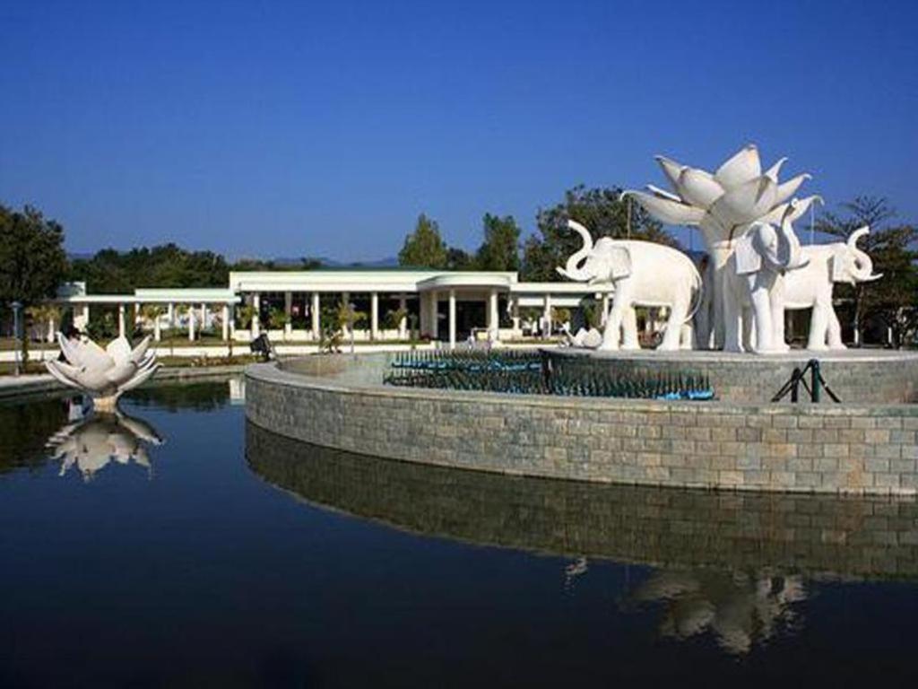 Star World Hotel Naypyidaw Luaran gambar